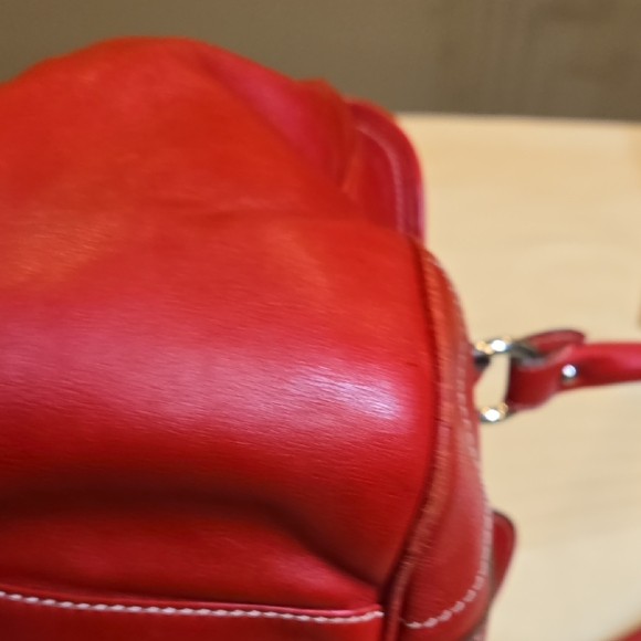 Christian Dior Vibrant Red Pebbled Leather Shoulder Bag with Silver CD Plate - Picture 13 of 17